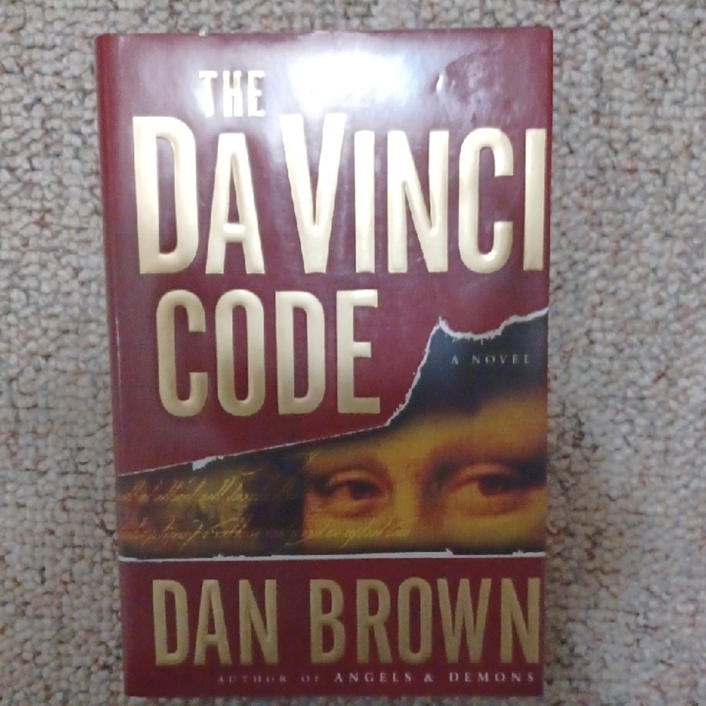 The Da Vinci Code by Dan Brown - Red and Gold Cover